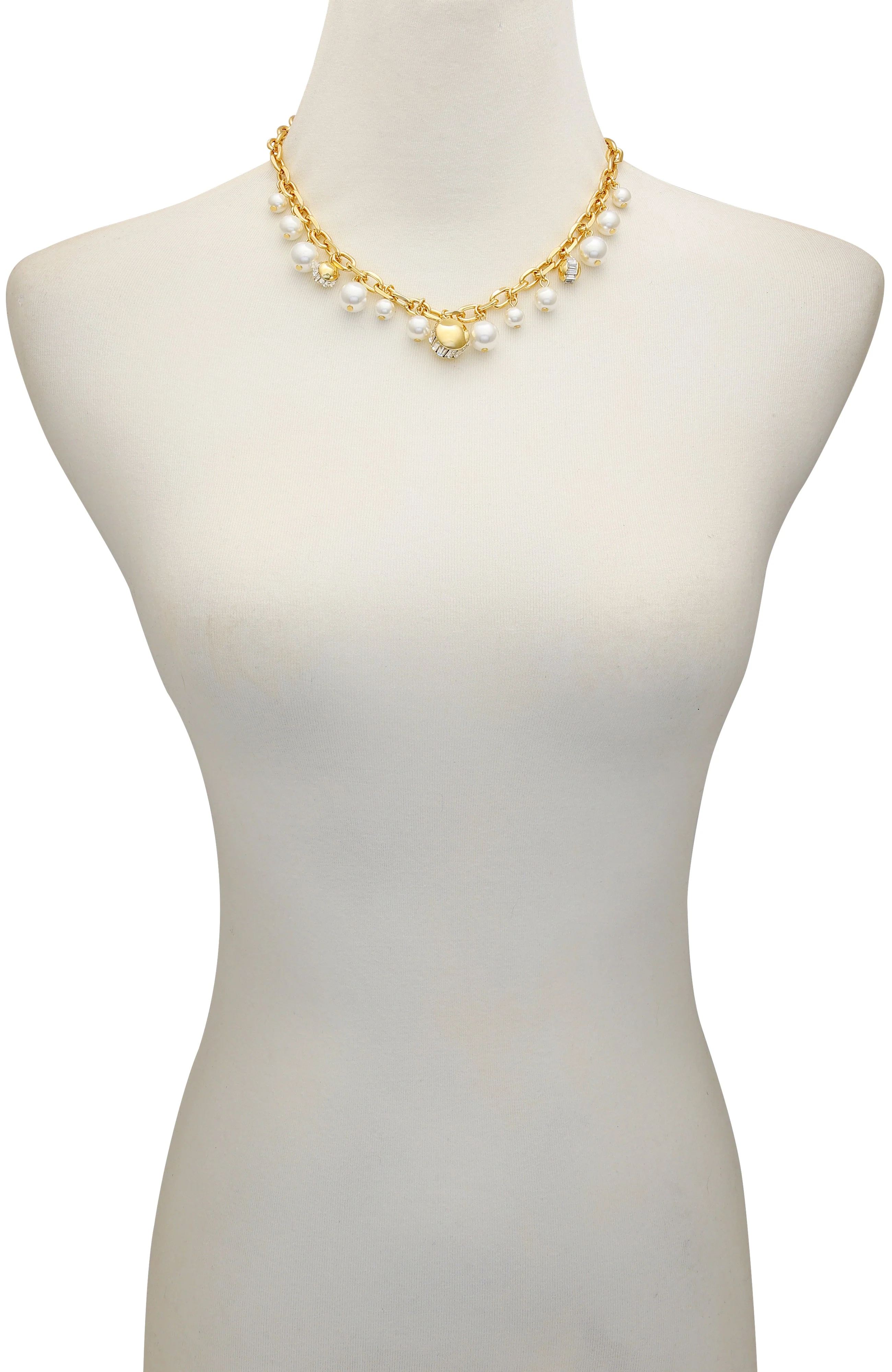 Pearl Chain Link Toggle Necklace - Image 3